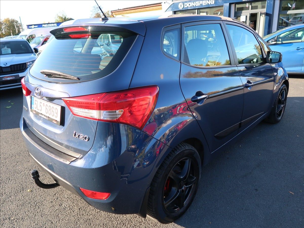 Hyundai ix20, 1,6 CVVT,92kW,1majČR,Serv.kn. - fotka 3