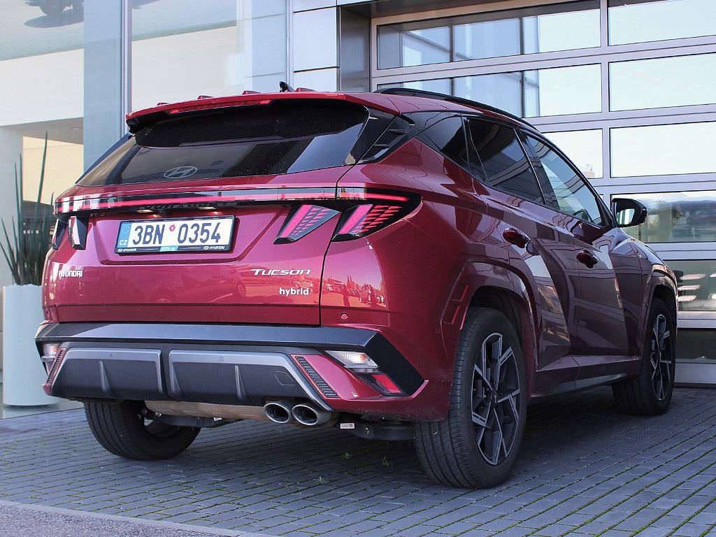 Hyundai Tucson, 1,6HEV 158kW NLINE PREMIUM 4x4 - fotka 2