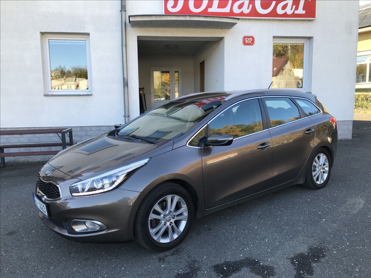 Kia Cee´d, 1,4 i 73kW Combi - fotka 3
