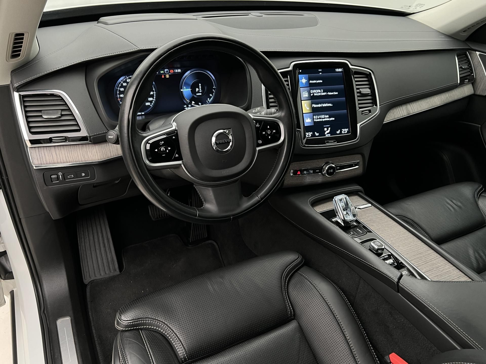 Volvo XC90, T8 AWD INSCRIPTION RECHARGE CZ - fotka 4