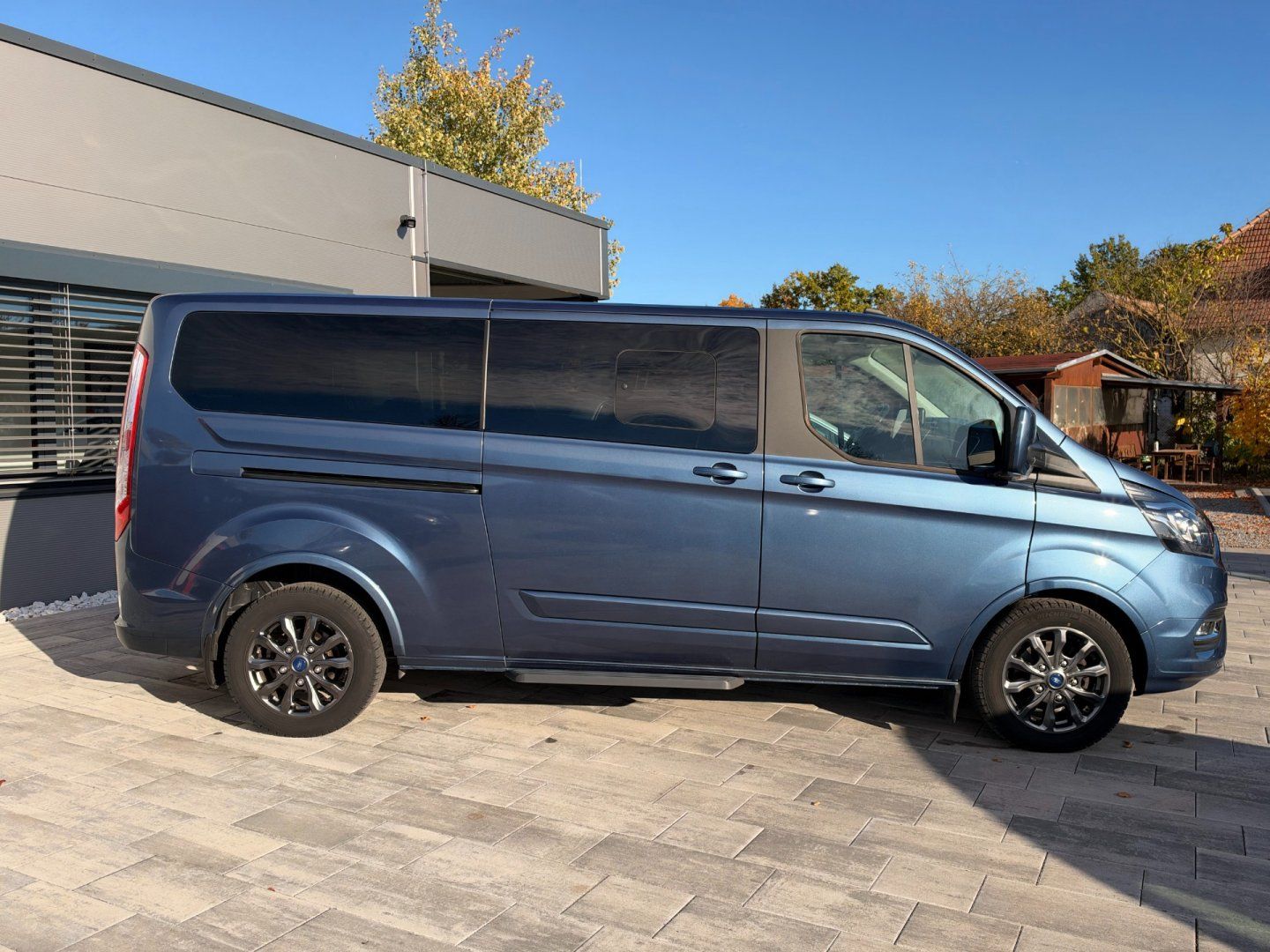 Ford Tourneo Custom, Titanium 2.0TDCi 96kW L2 - fotka 4