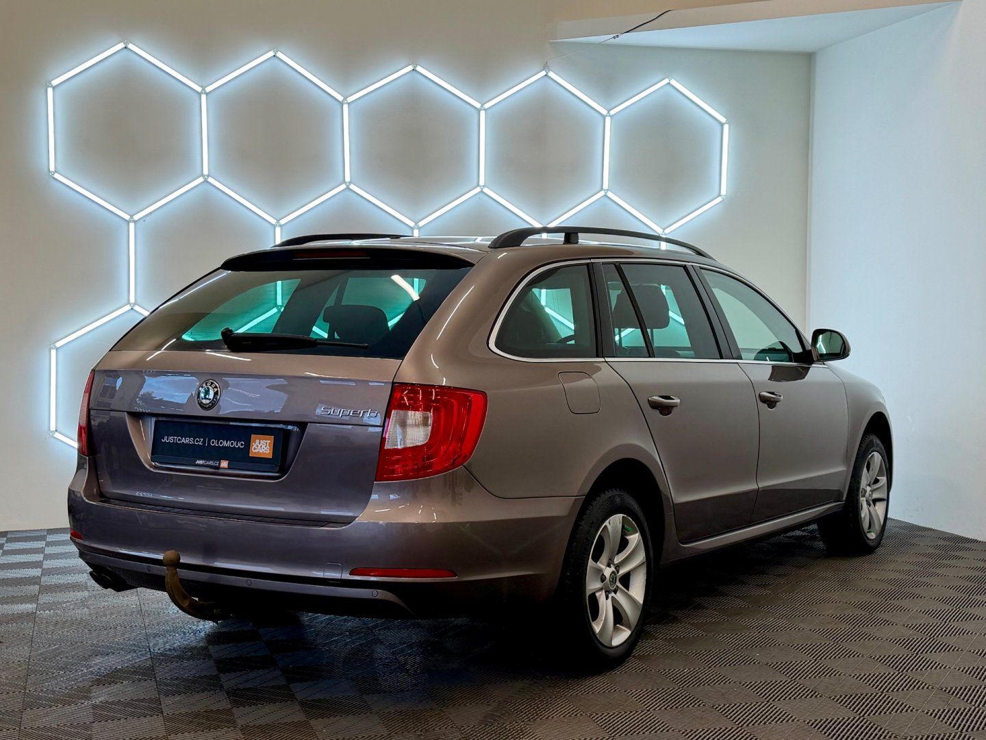 Škoda Superb, 2.0TDi, 125kW, 4x4, ČR - fotka 5