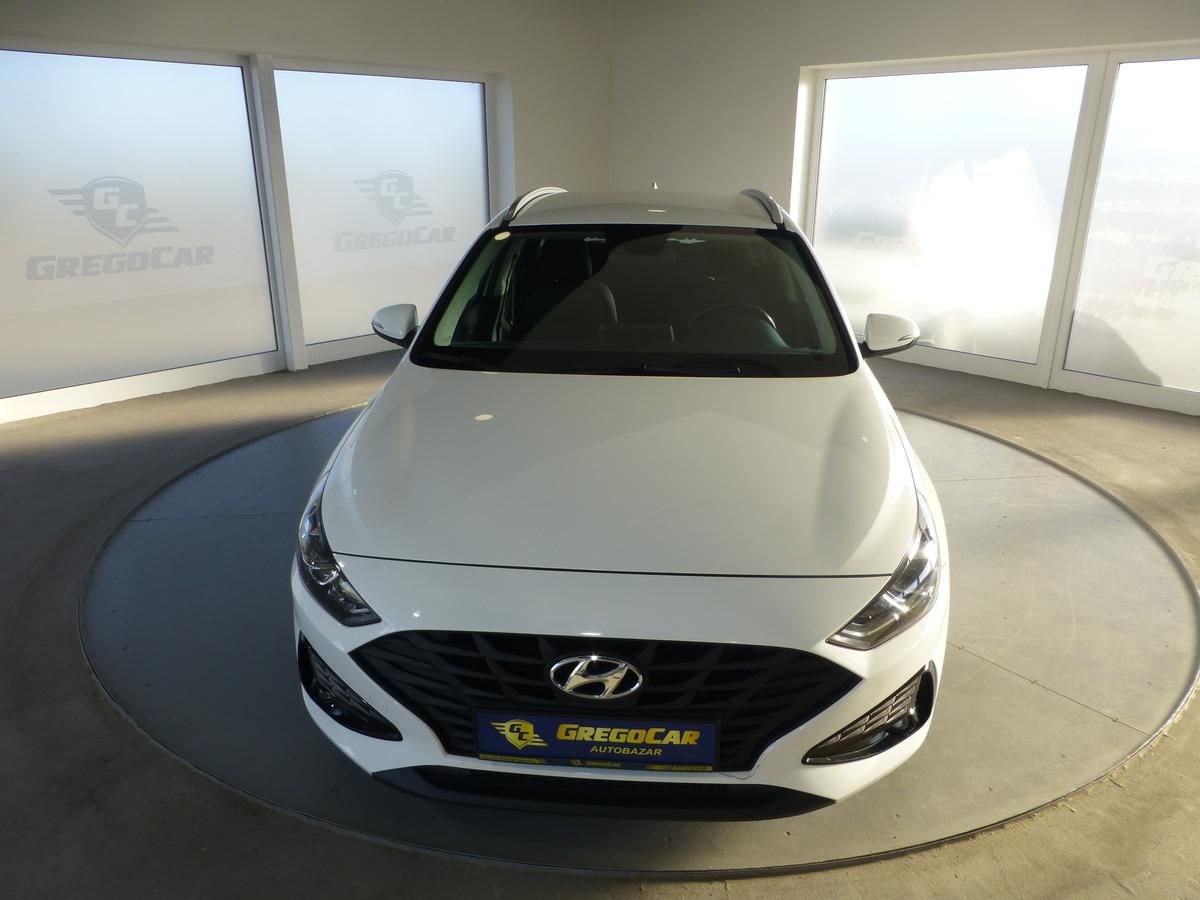Hyundai i30, 1,6CRDI*ALU*AC**PARK.S**KAMERA - fotka 3