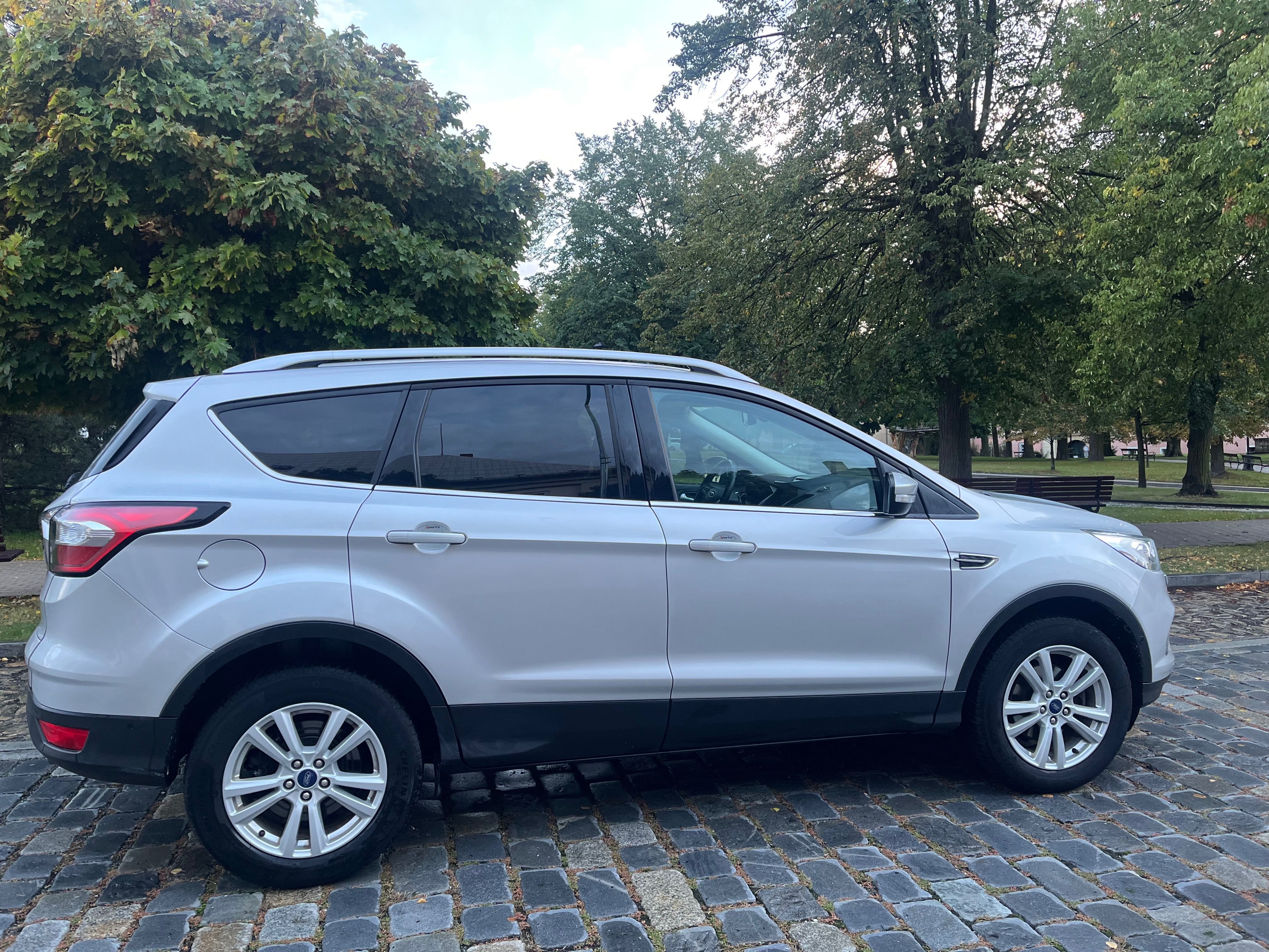 Ford Kuga, 1.5 EB,Titanium,ALU kola - fotka 3