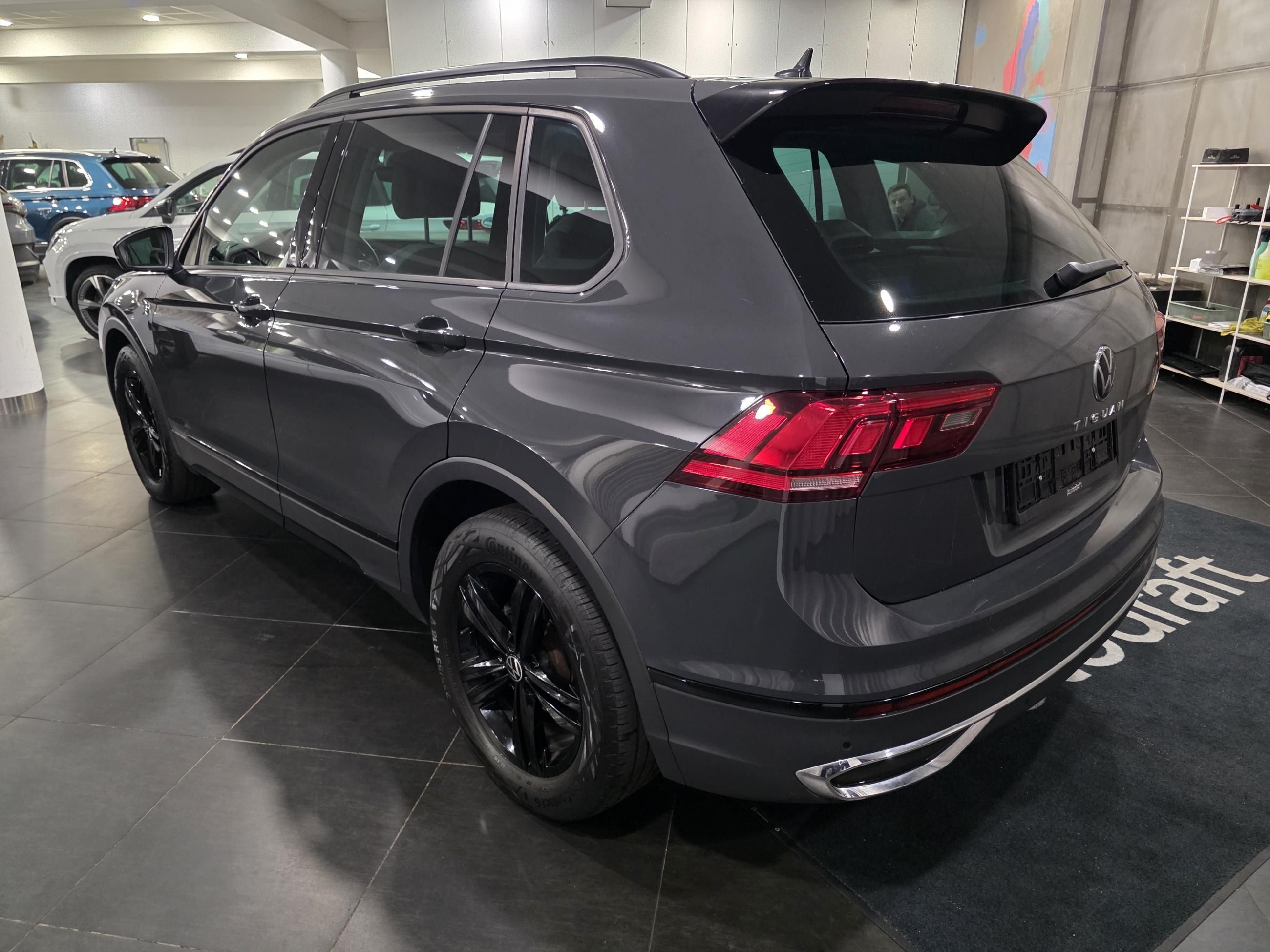 Volkswagen Tiguan, 2.0 TDI 110kW DSG Urban Sport - fotka 3