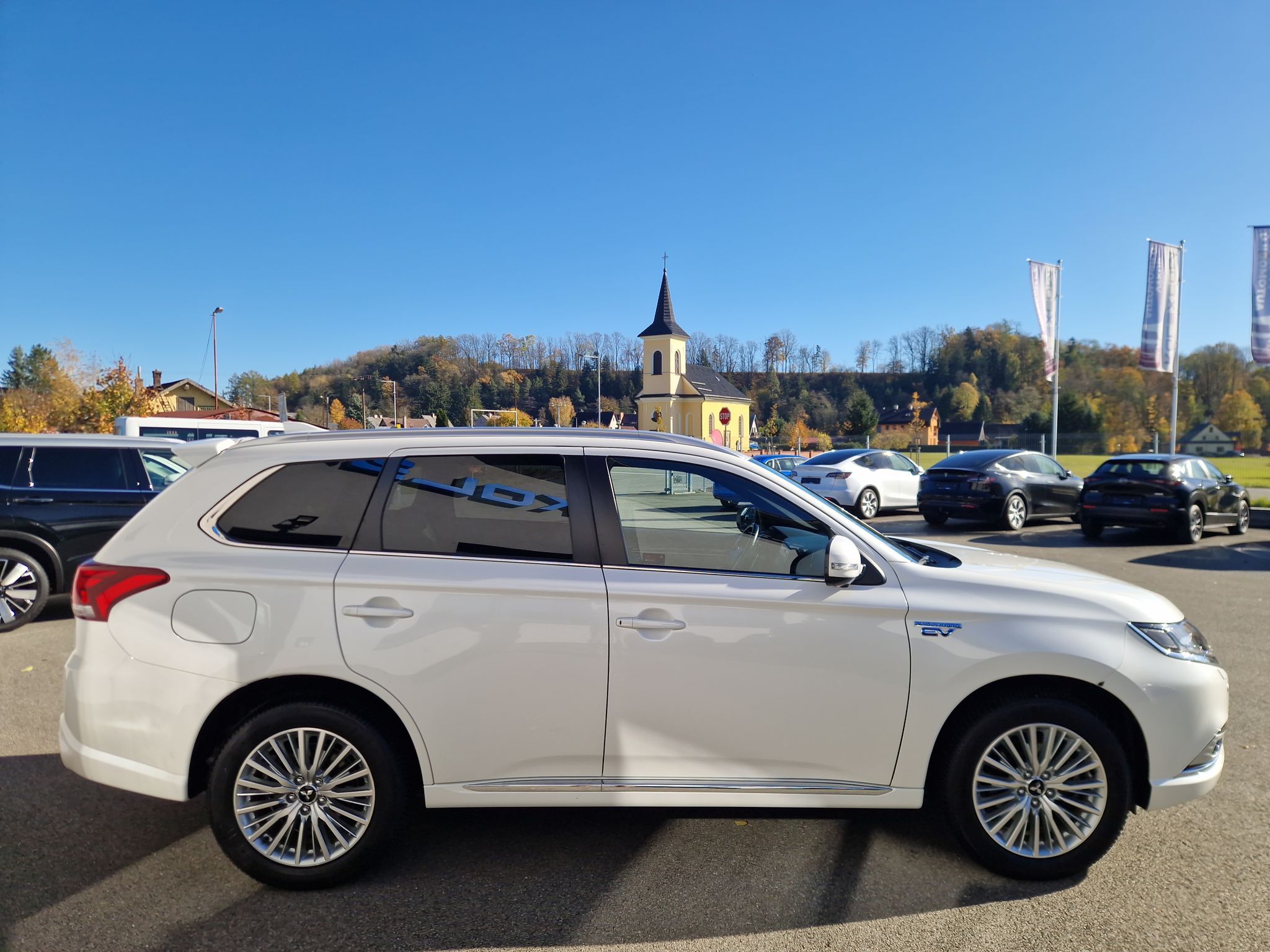 Mitsubishi Outlander, 2.4 PHEV 4x4 - fotka 6