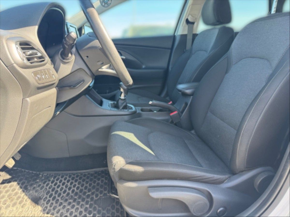 Hyundai i30, 1,5 T-GDI Smart 5d - fotka 5