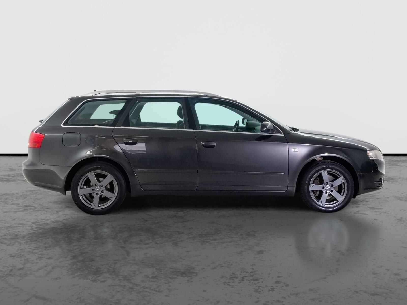Audi A4, 2.0 TDI, po STK - fotka 6