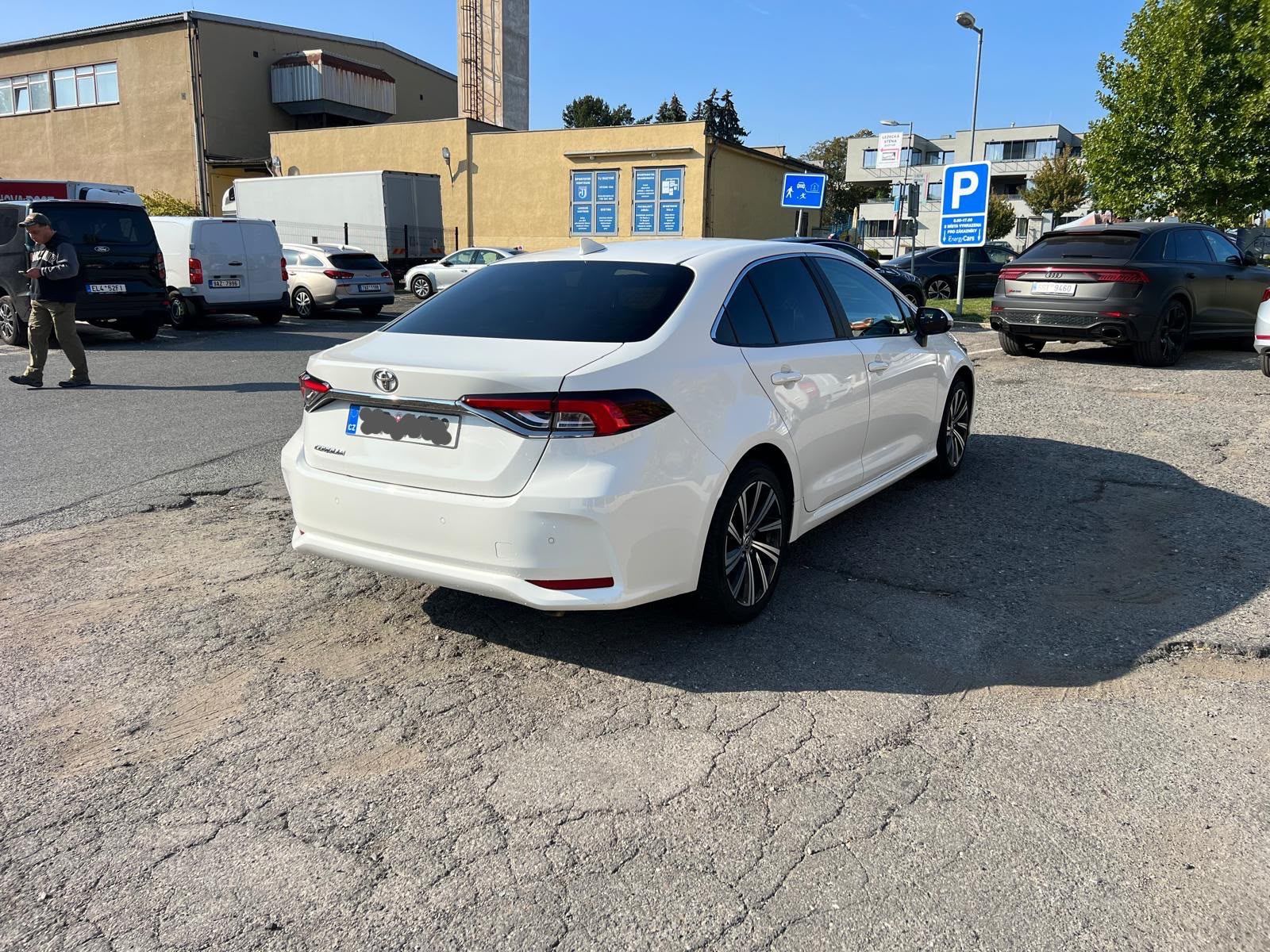 Toyota Corolla, 1.5 - fotka 3