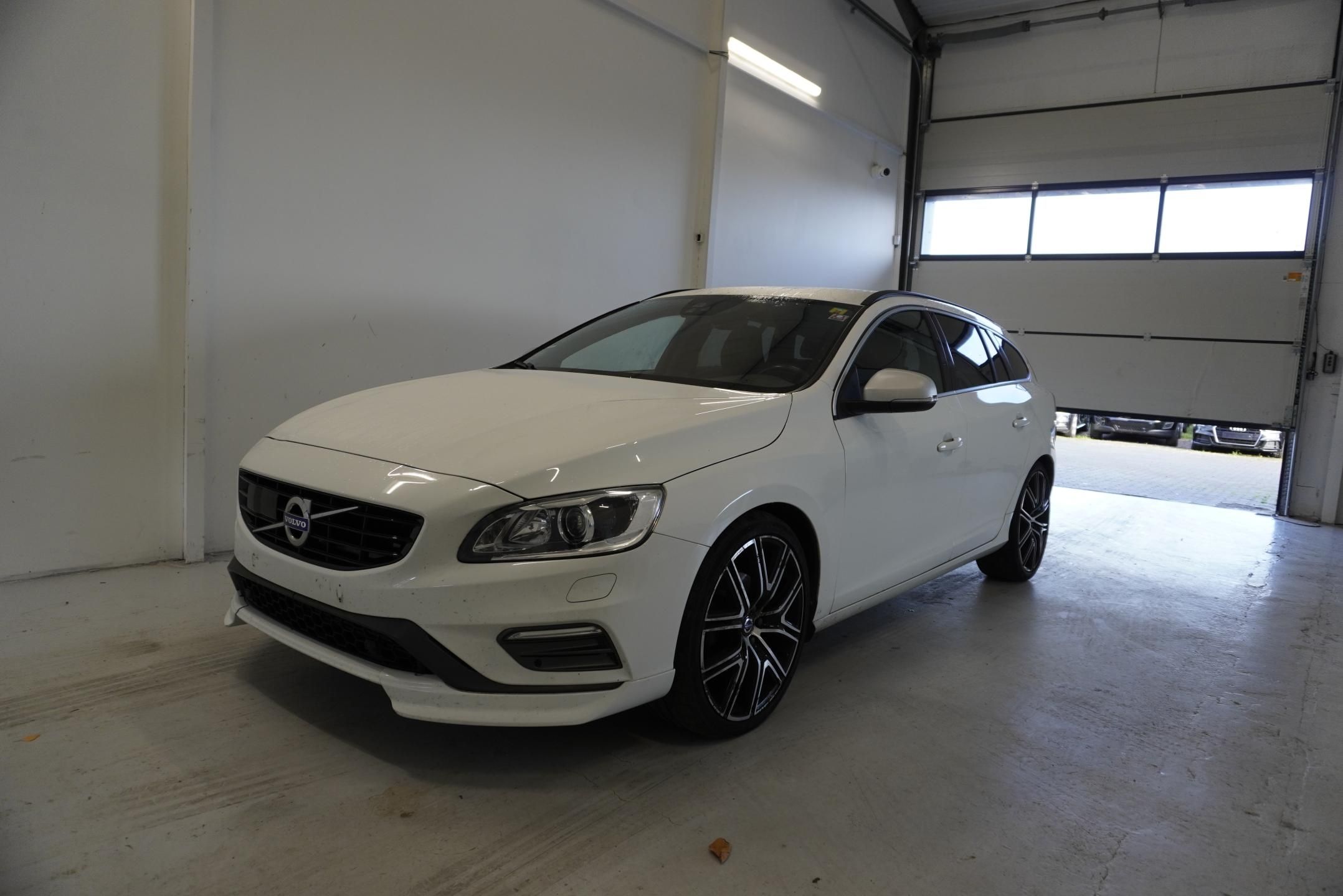Volvo V60, 2,0 T4 R-DESIGN AUTOMAT