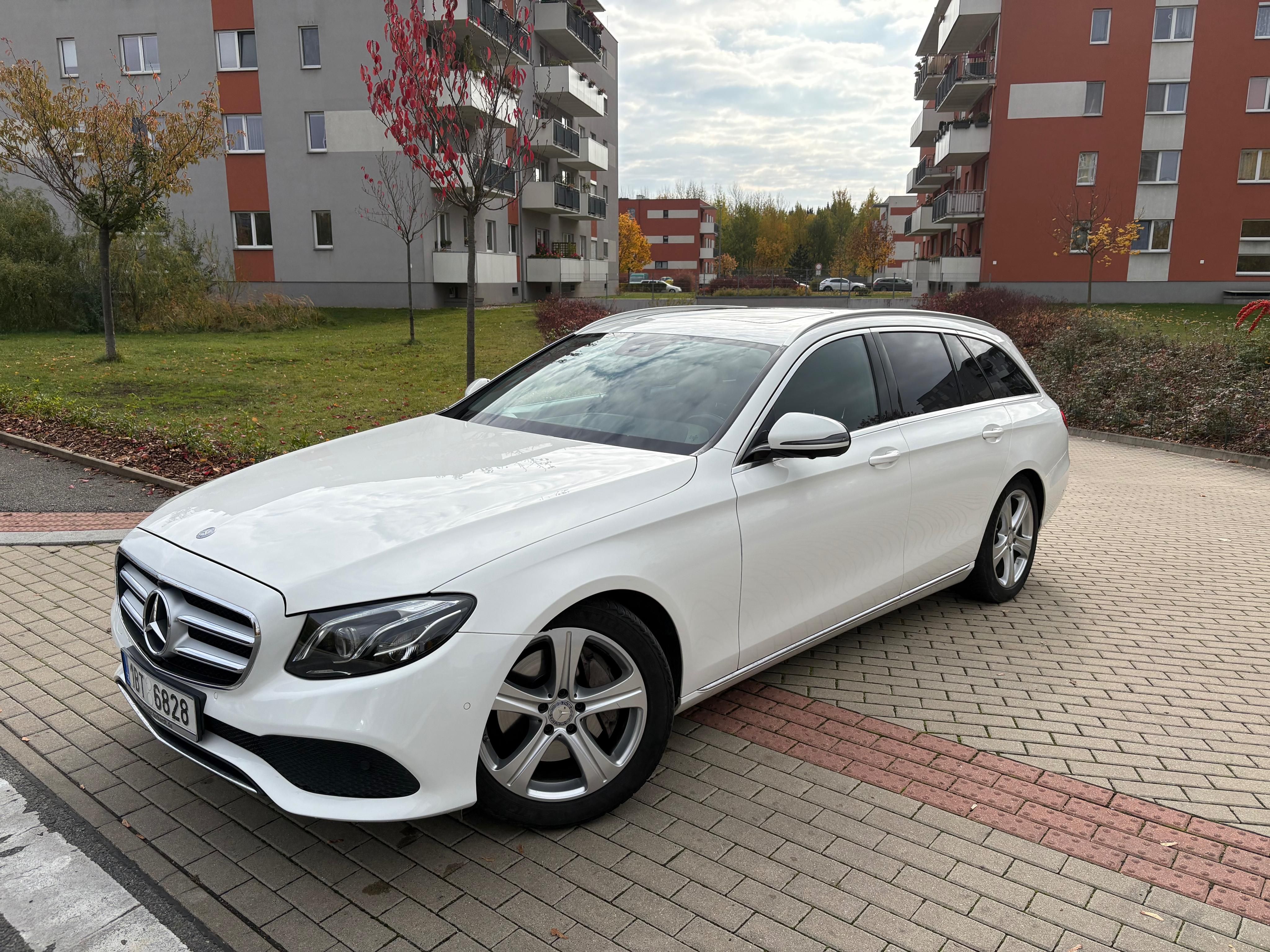 Mercedes-Benz Třídy E, 350d  Widescreen Cockpit  360° - fotka 2
