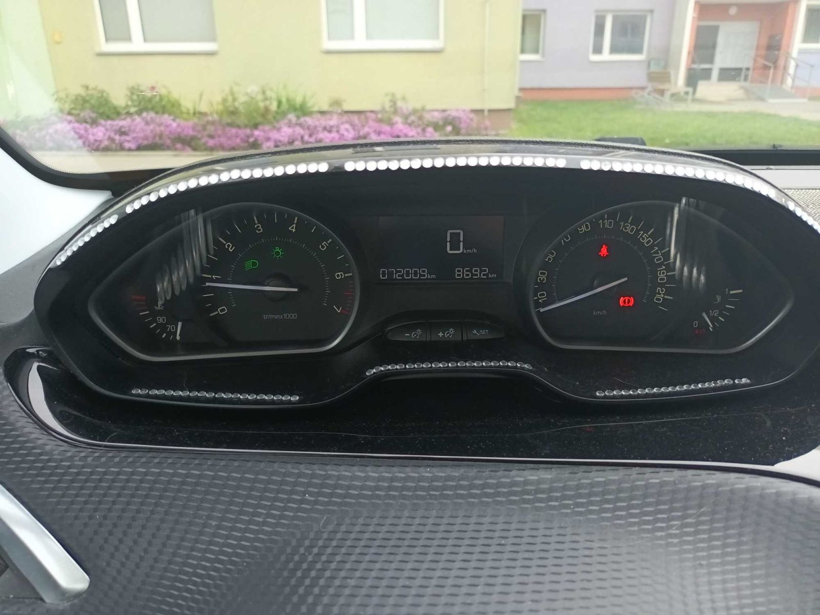 Peugeot 2008, 1.2 PureTech - fotka 3