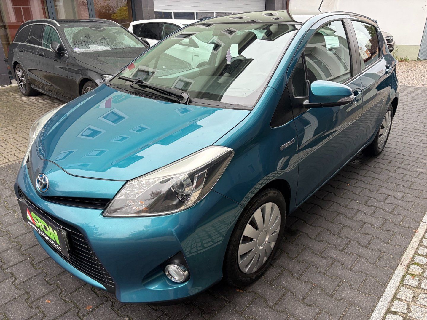 Toyota Yaris, 1,5HSD 1.maj,serviska,panorama - fotka 3