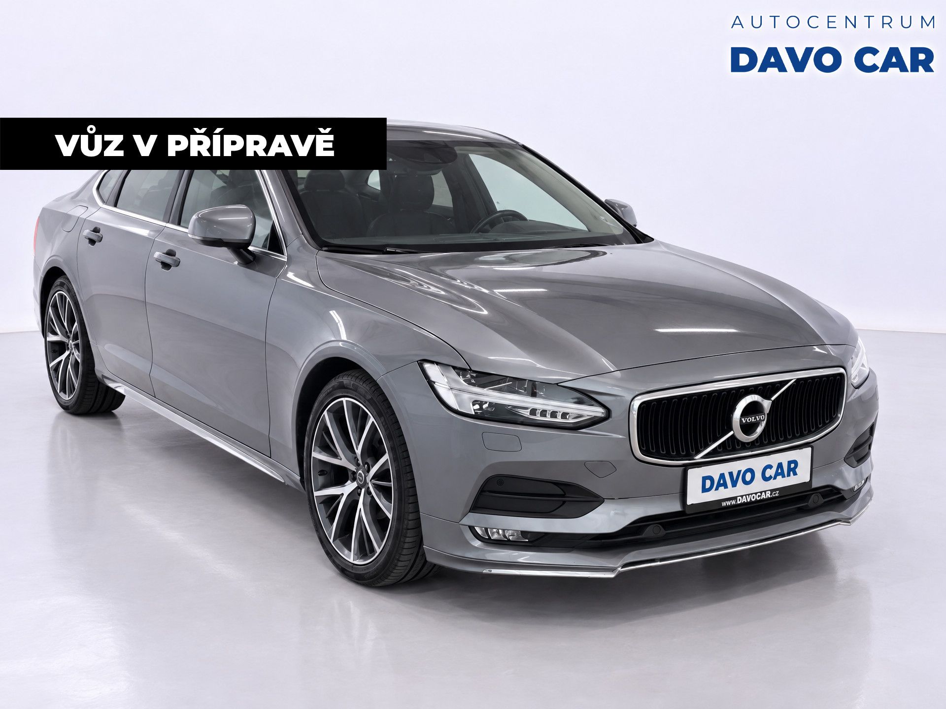 Volvo S90, 2,0 T4 Drive-Momentum Pro Auto - fotka 4