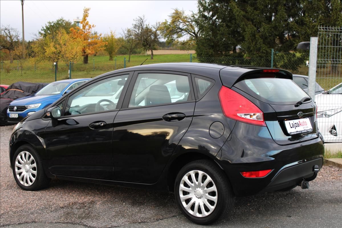 Ford Fiesta, 1,3 60kW serviska, 1.majitel - fotka 4