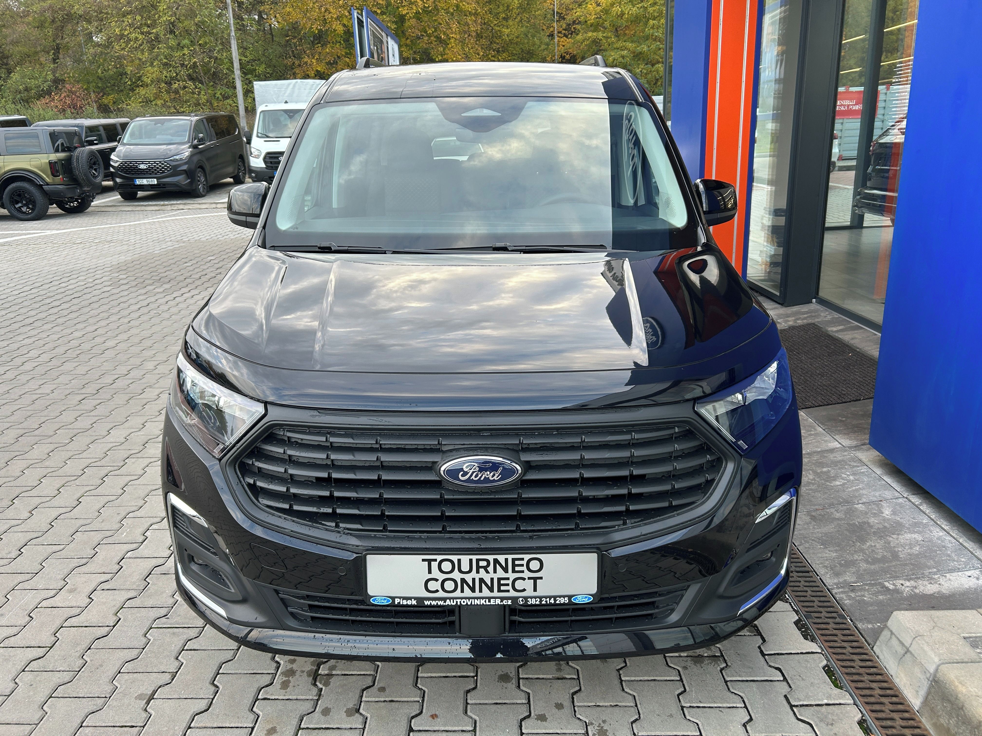 Ford Tourneo Connect, Grand 1.5, 85kW AT Titanium - fotka 2