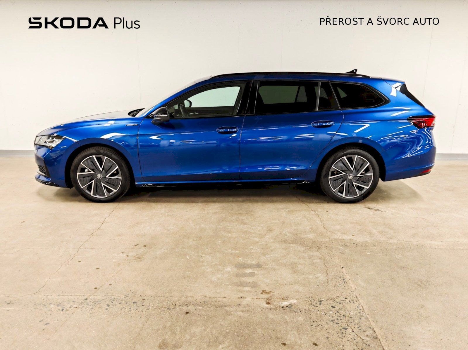 Škoda Superb, Combi 2.0 TSI 195 kW DSG 4x4 S - fotka 3