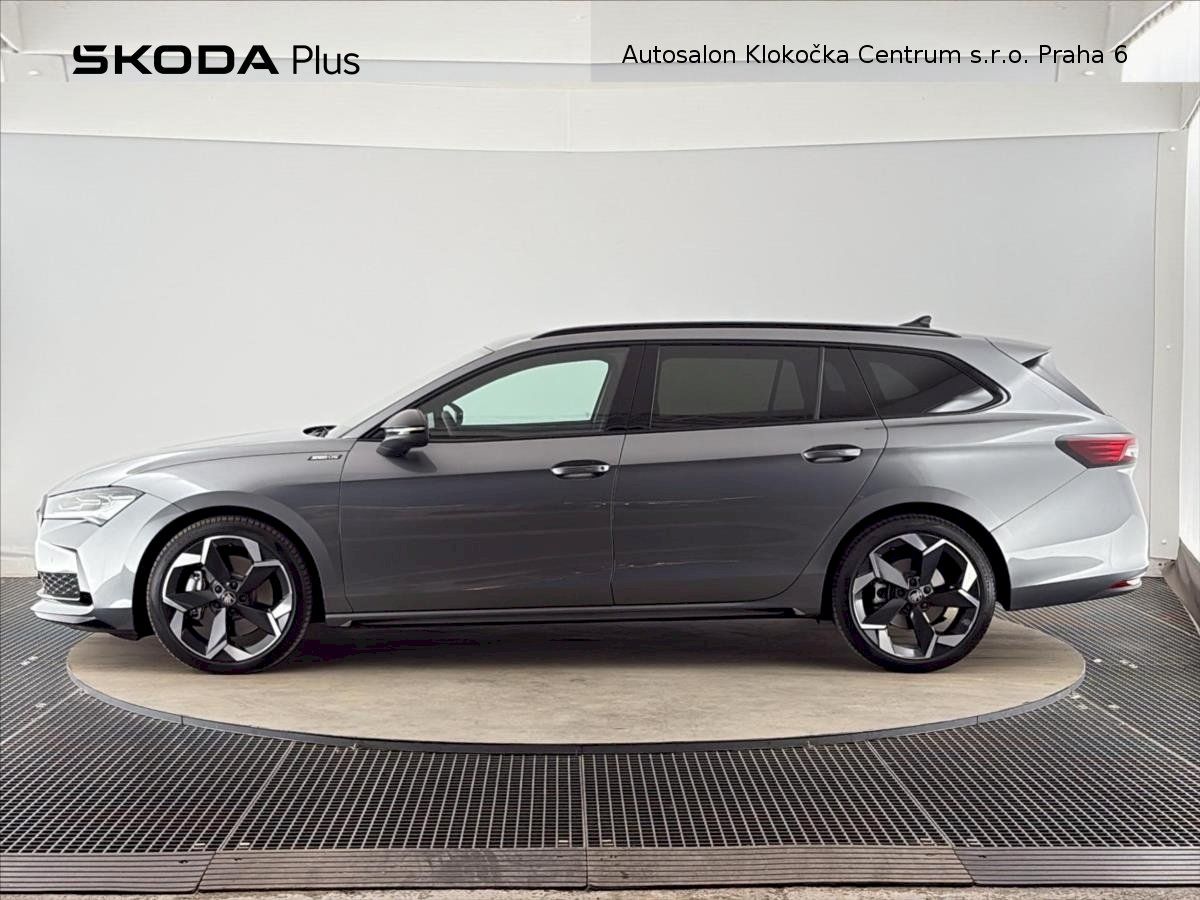 Škoda Superb, 2,0TSI/150 kW Sportline 7DSG - fotka 3