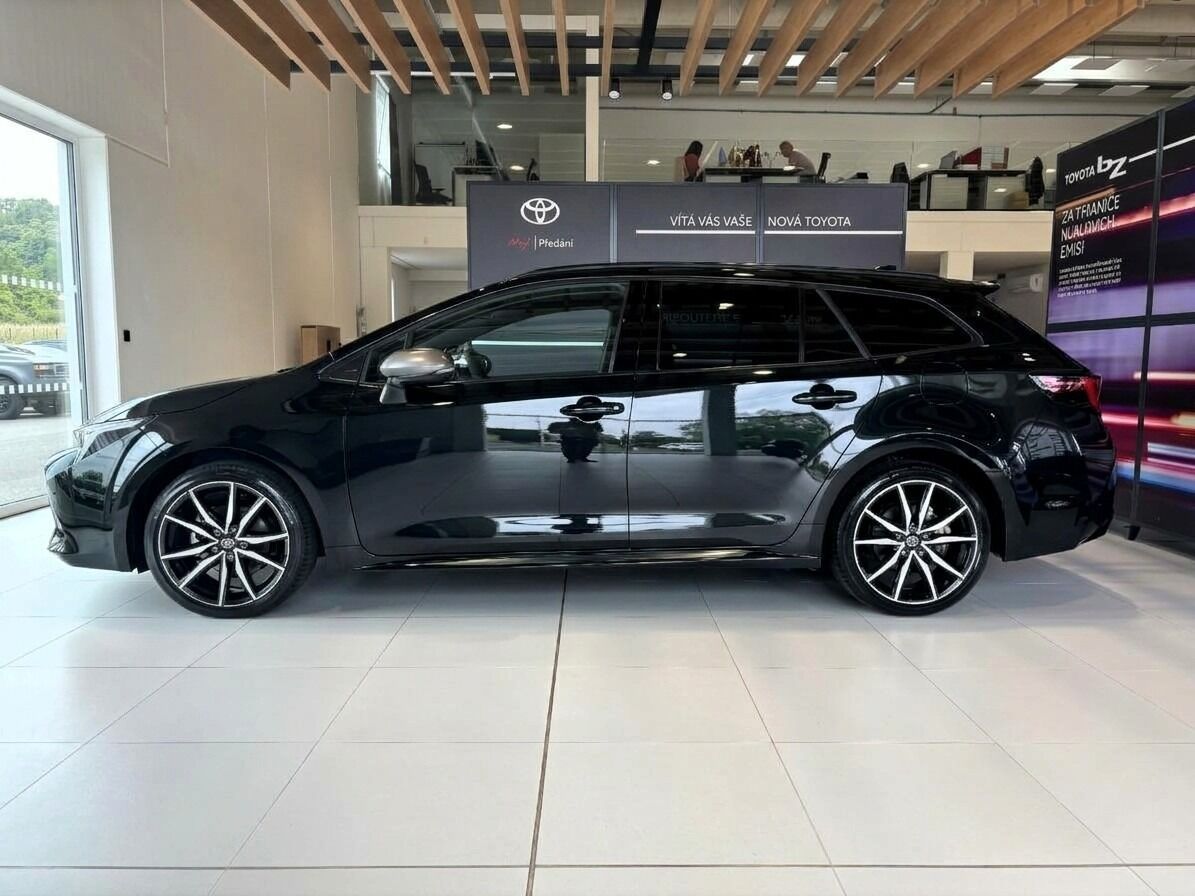 Toyota Corolla, 2,0 TS GR Sport JBL - fotka 4