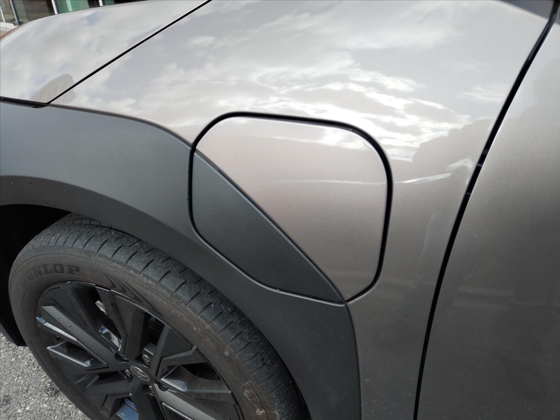 Toyota bZ4X, BEV 74,7 kWh  AWD TOURING EXEC - fotka 4