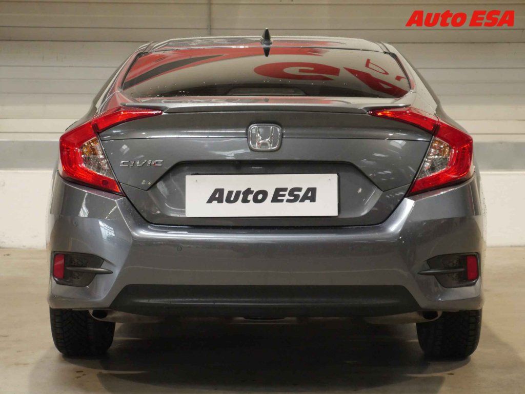 Honda Civic, 1.5VTEC Turbo,servis.kniha - fotka 5
