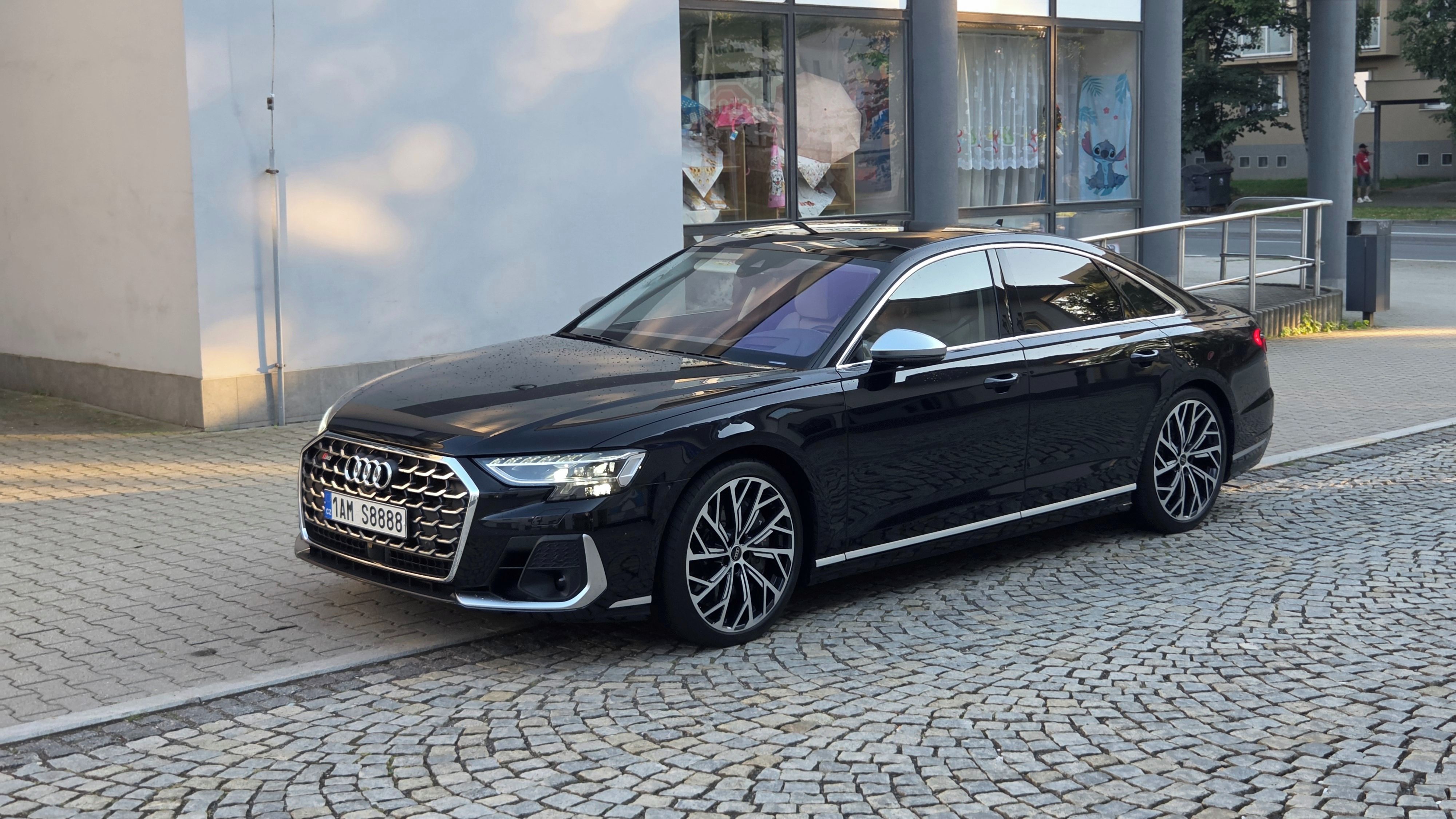 Audi S8, CARBON CERAMIC,ZÁRUKA,PPF,ČR - fotka 5