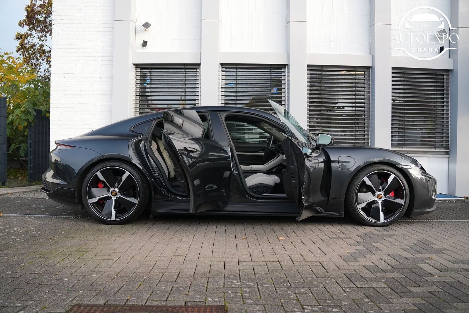 Porsche Taycan, 4S SPORTDESIGN-BURMESTER* - fotka 2