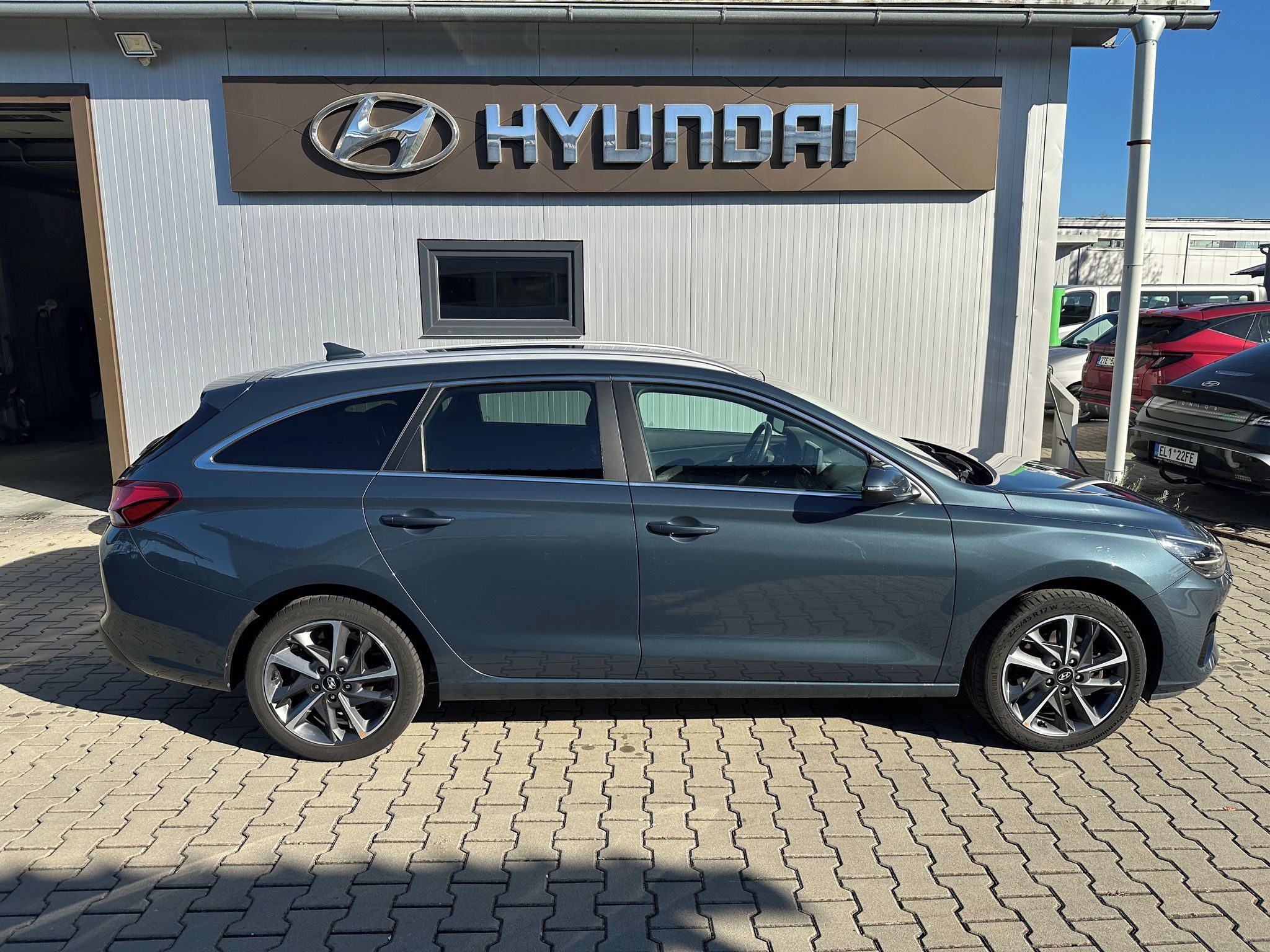 Hyundai i30, 1.5i 81 kW STYLE - fotka 4
