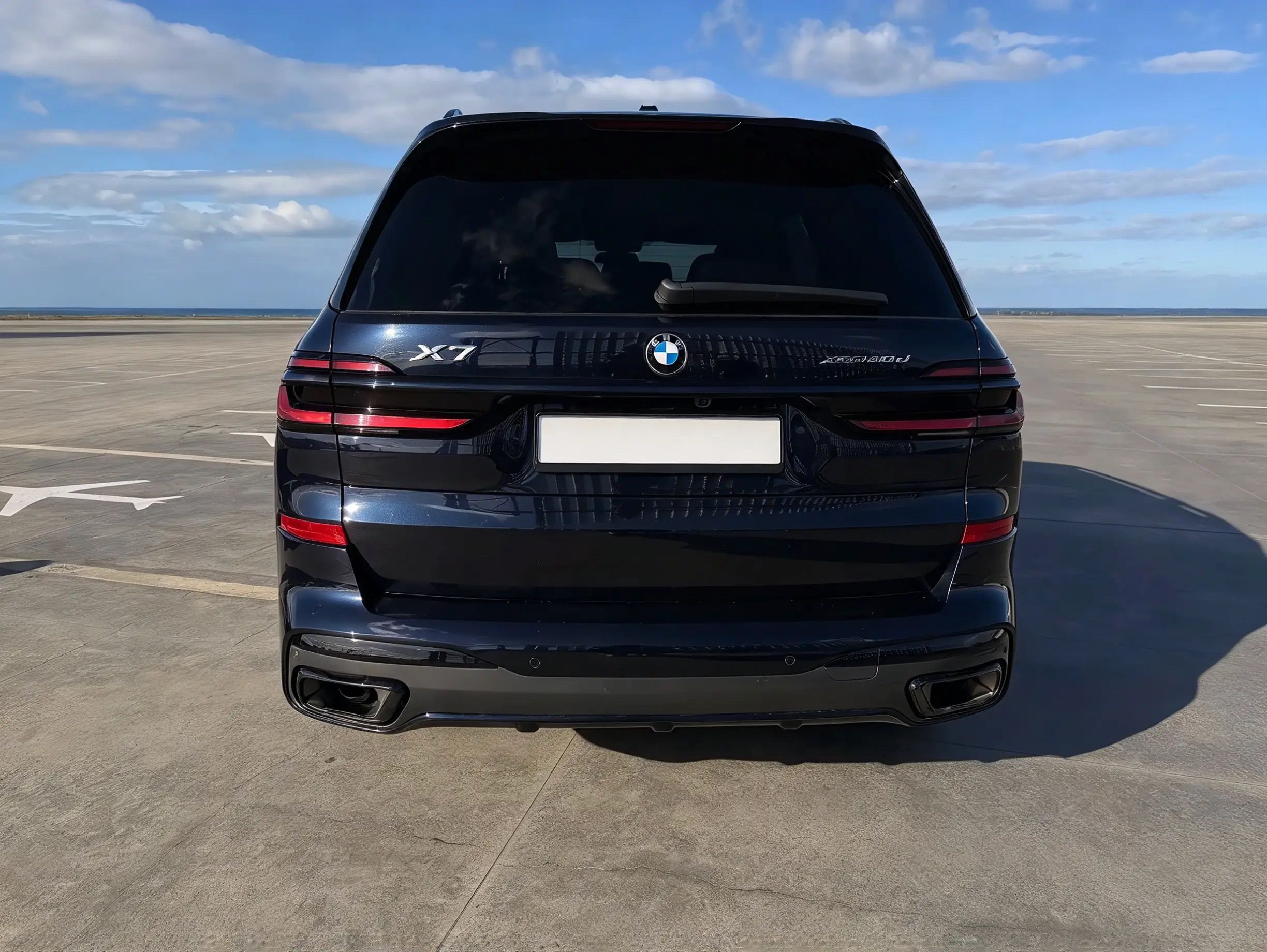 BMW X7, M-Paket • Bohatá výbava • Top - fotka 2