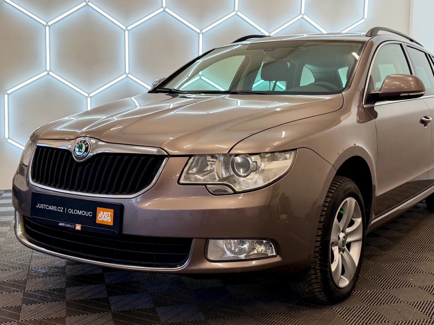 Škoda Superb, 2.0TDi, 125kW, 4x4, ČR - fotka 4