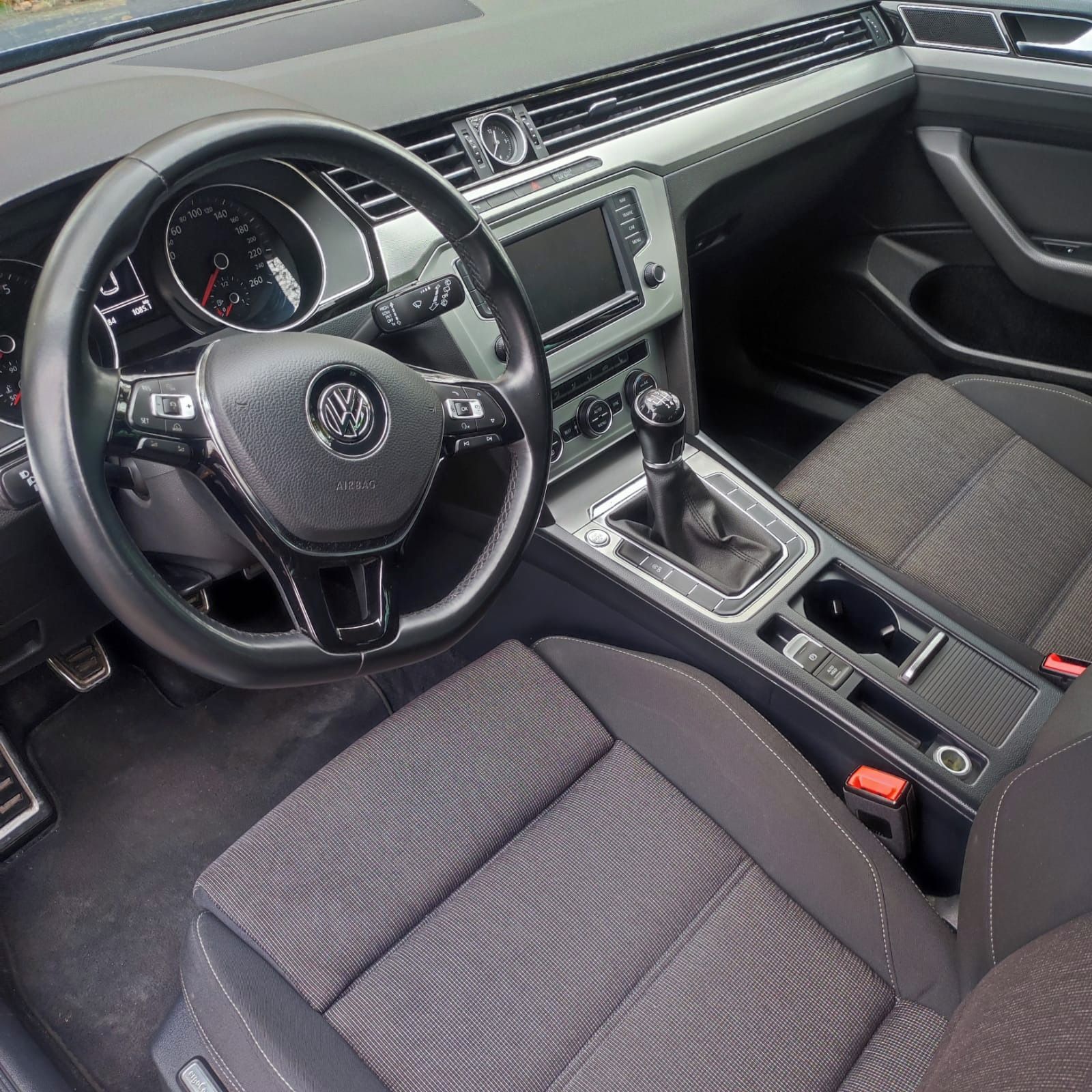 Volkswagen Passat, 1.4Tsi 110KW TOP STAV i VÝBAVA - fotka 3