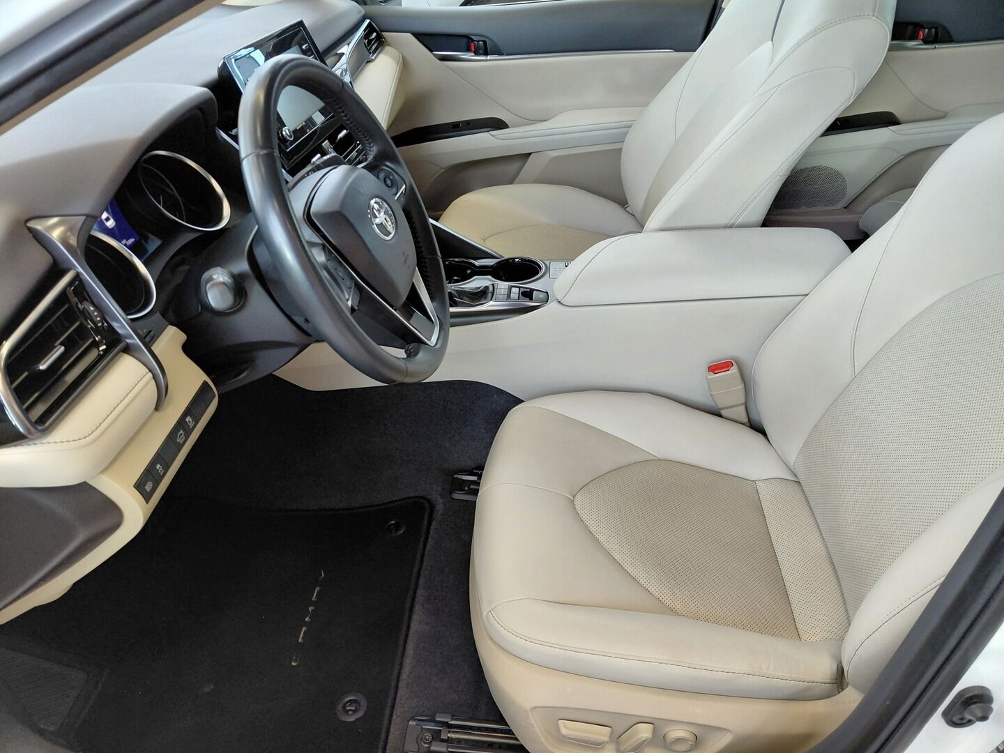 Toyota Camry, 2.5HEV 131KW Busines 2023 - fotka 5