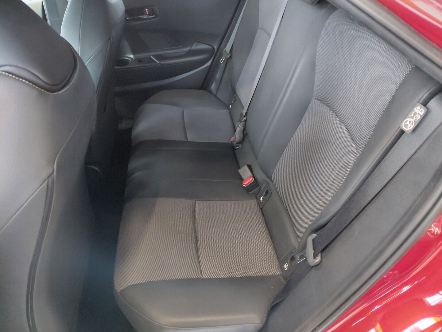 Toyota C-HR, 2.0HEV 112KW Executive 2024 - fotka 6
