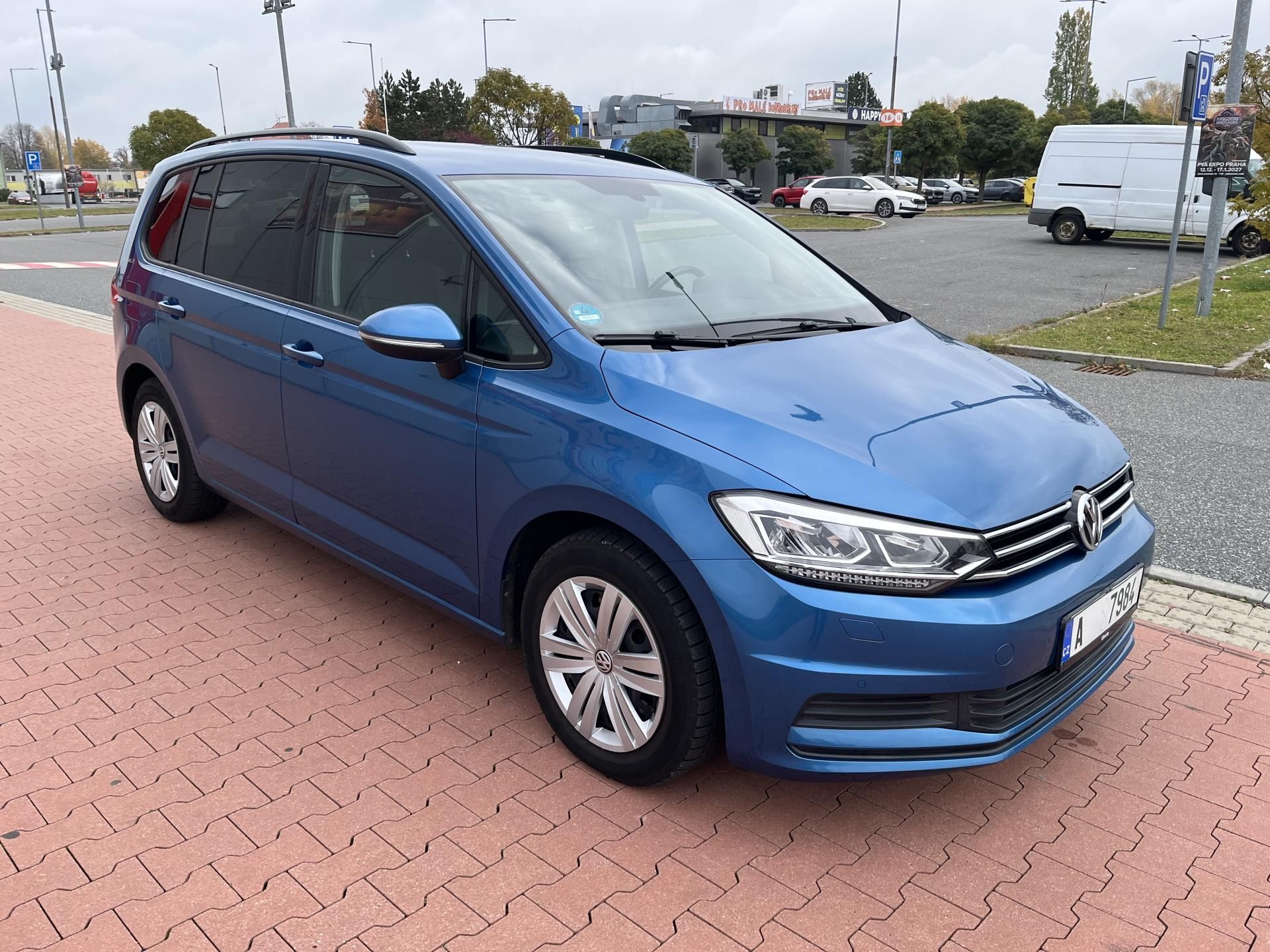 Volkswagen Touran, 1.6 TDi 85 kW Full Led 7 Míst - fotka 6