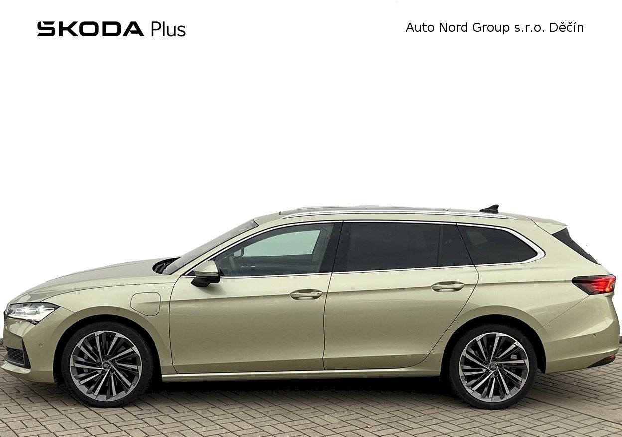 Škoda Superb, L&K Kombi 1.5 150kW A6F - fotka 3