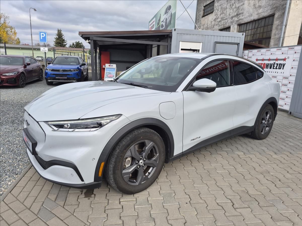 Ford Mustang, Mach E RWD SOH 91,5% - fotka 5