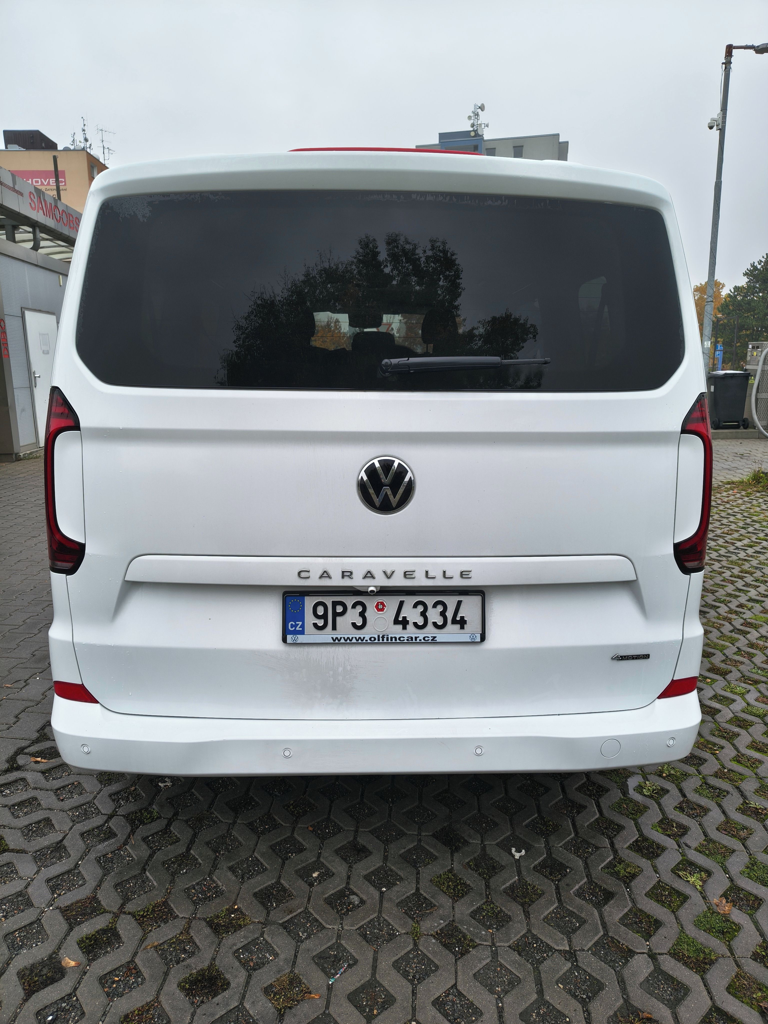 Volkswagen Caravelle, Nová Caravelle Style KR 4x4 - fotka 4