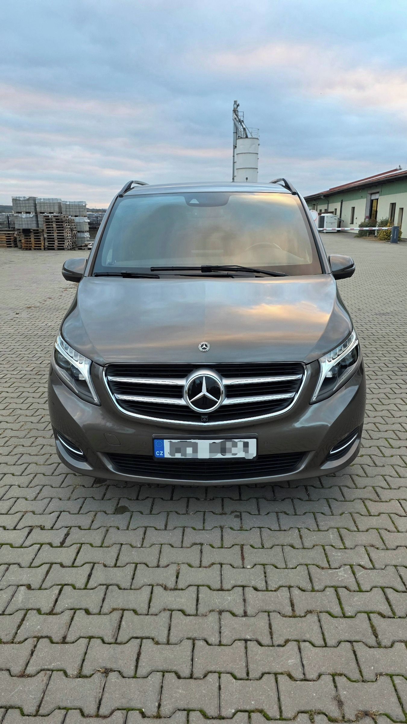 Mercedes-Benz Třídy V, 7 míst, první majitel - fotka 5