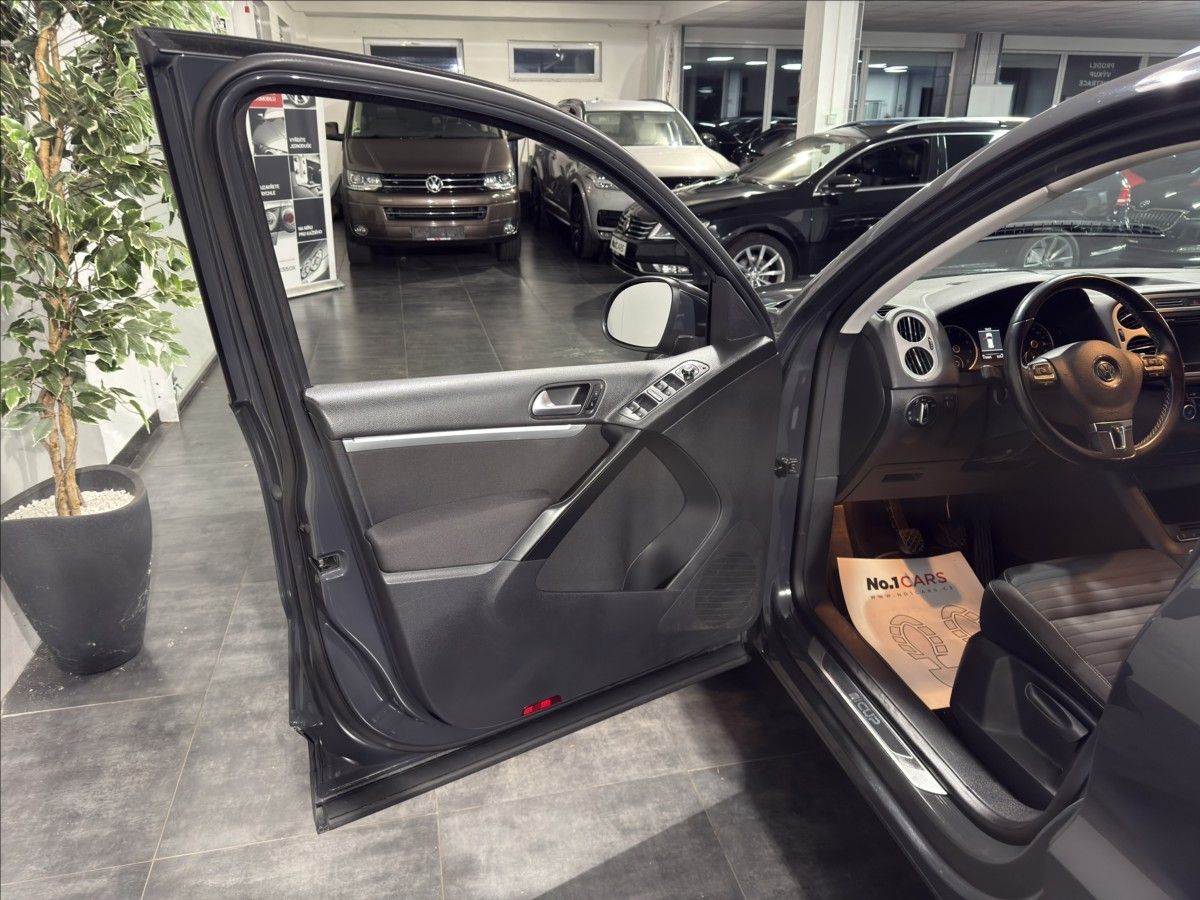 Volkswagen Tiguan, 1,4   TSI 90KW CUP VÝHŘEV TOP - fotka 6