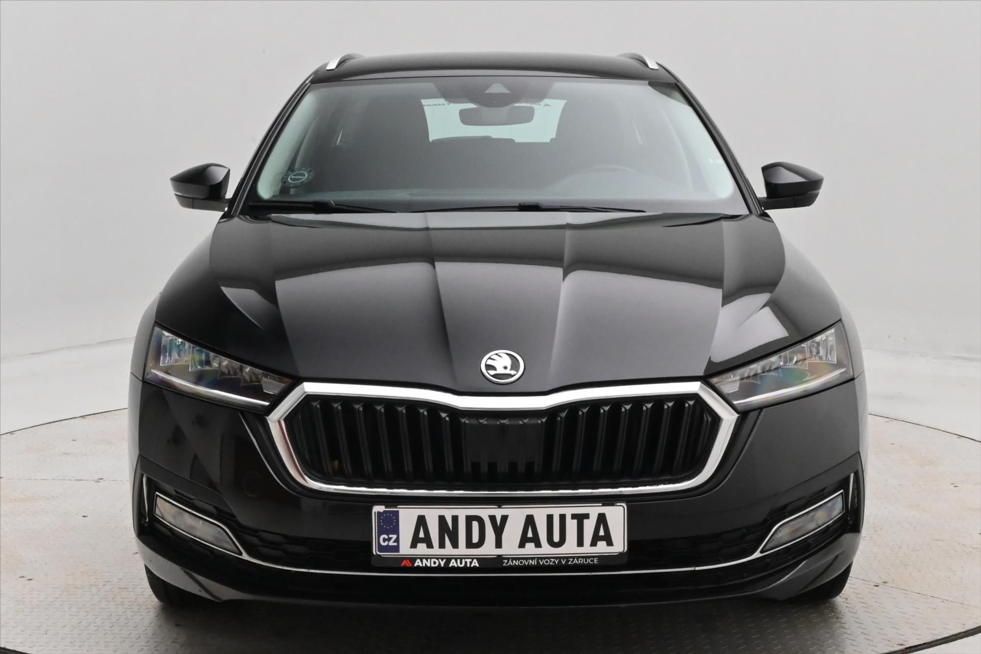 Škoda Octavia, 2,0 TDI 110kW DSG Style Záruka - fotka 2
