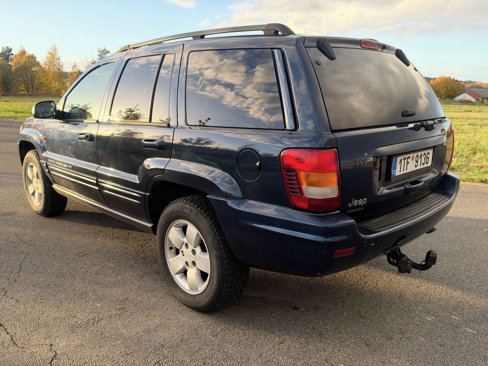 Jeep Grand Cherokee, 2,7 CRDi 4X4 TZ -3360 Kg - fotka 3