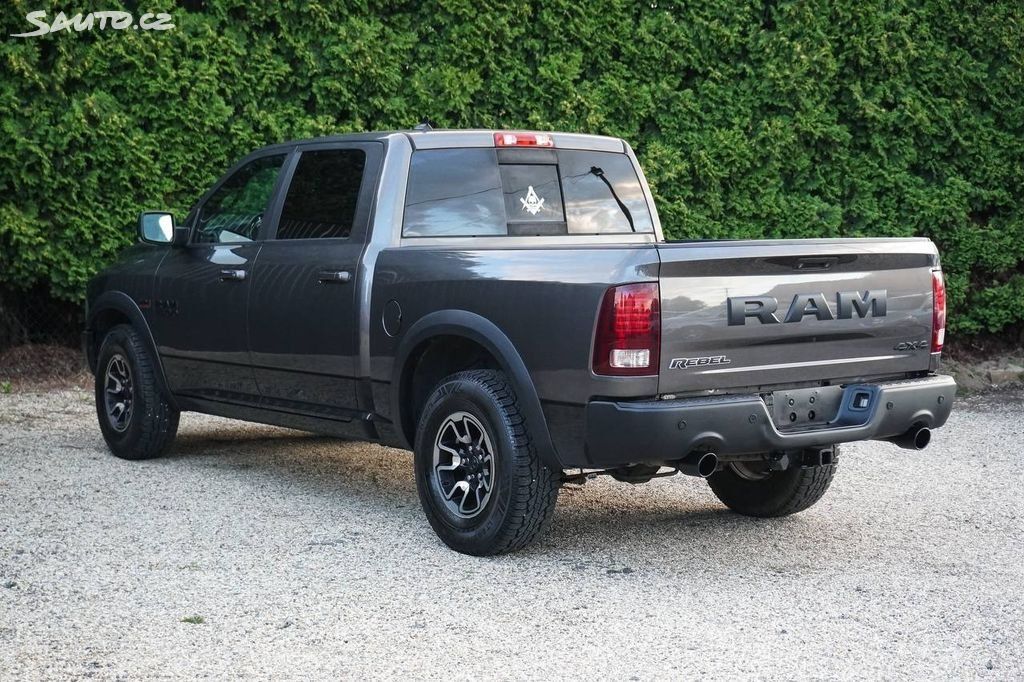 Dodge Ram, 5.7 HEMI 4X4 REBEL EDITION - fotka 6