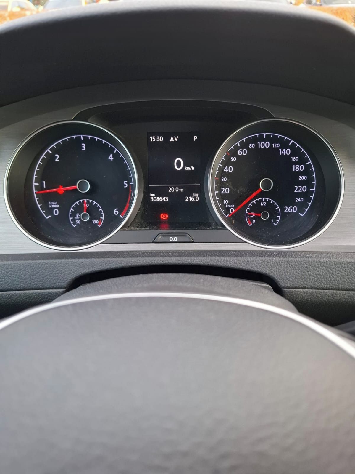 Volkswagen Golf, 1.6 TDI, DSG - fotka 2