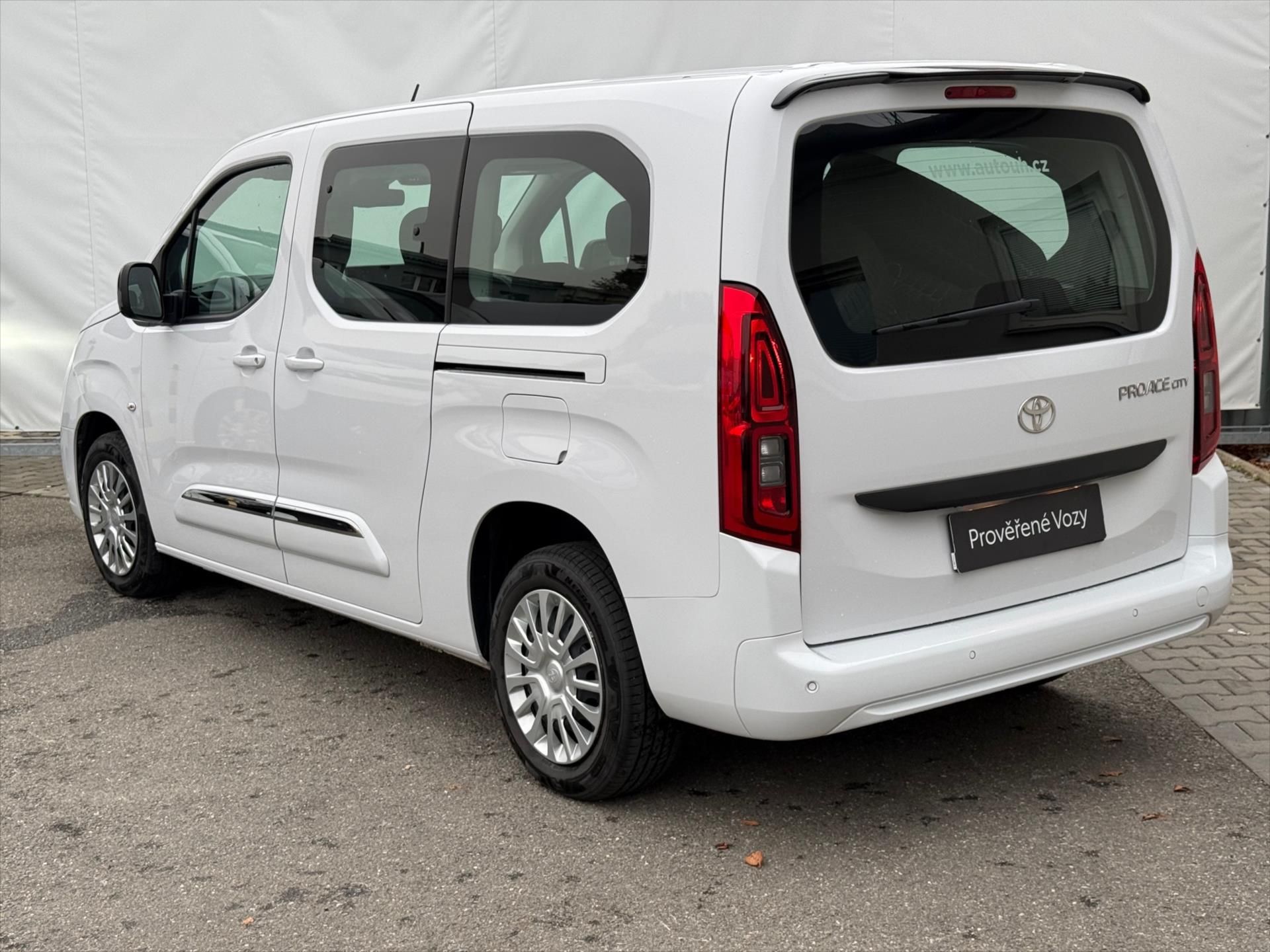 Toyota Proace City Verso, 1,5 Business 7S Tailgate - fotka 6
