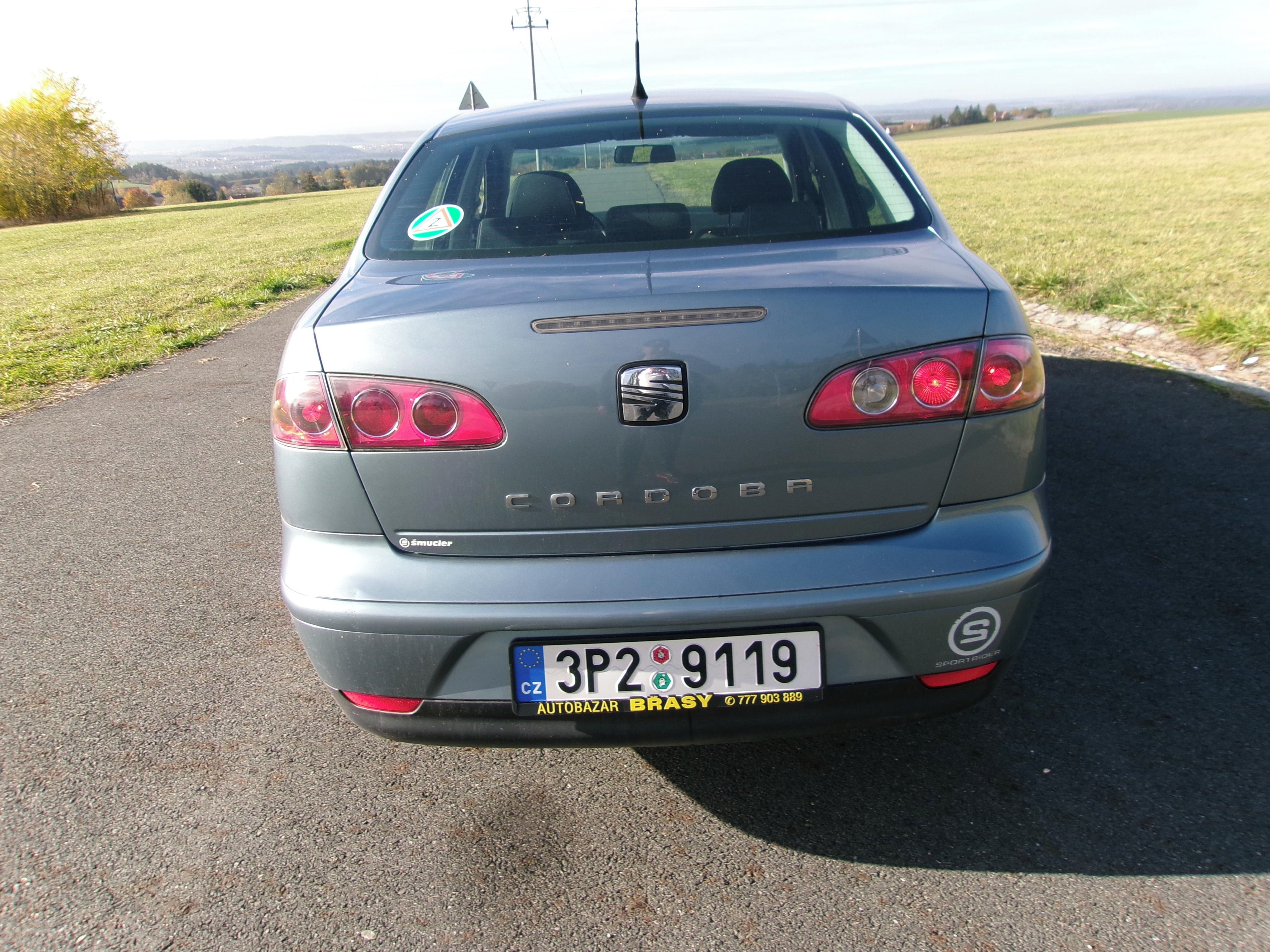 Seat Cordoba, 1,4 63KW koup v ČR 99 000 KM - fotka 4