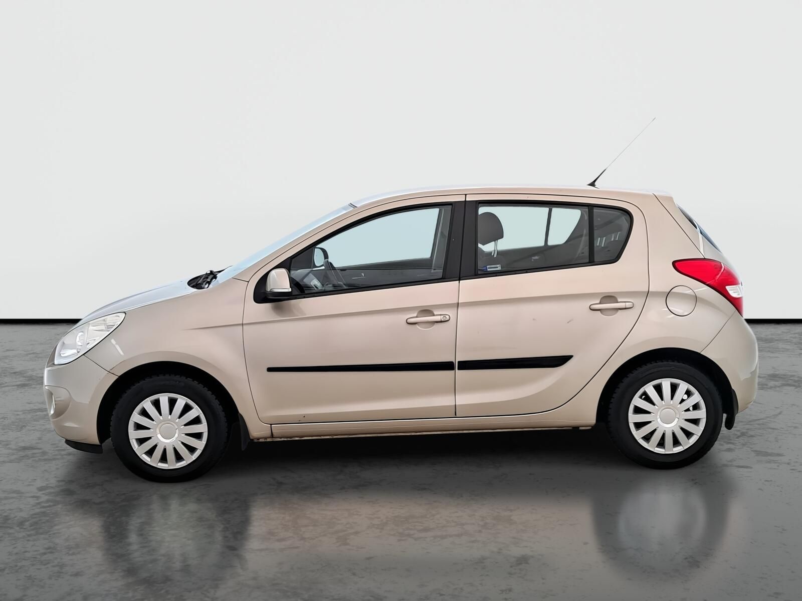 Hyundai i20, 1.2, Klima, El. okna - fotka 3