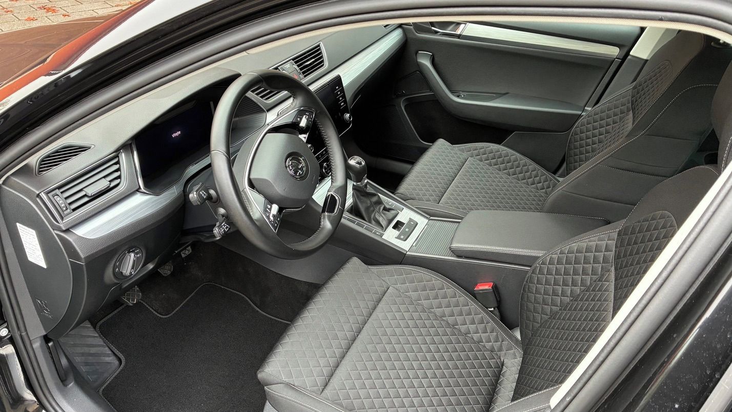 Škoda Superb, Liftback 2.0 TDI, r.v. 2022 - fotka 3