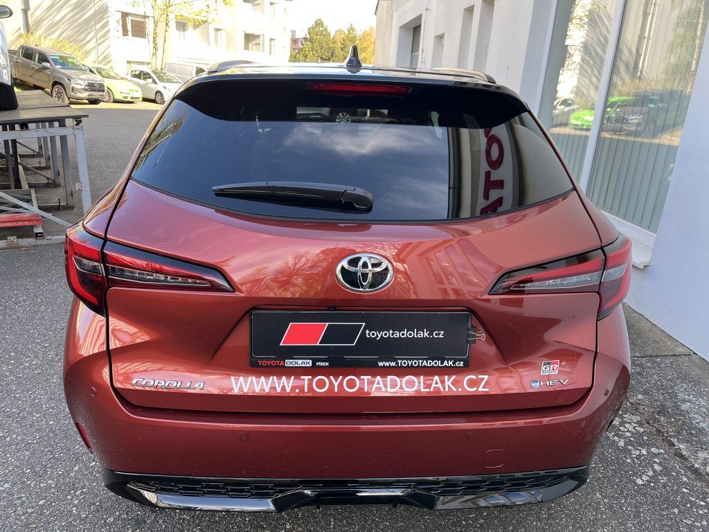 Toyota Corolla, 2.0L HEV GR SPORT - fotka 6