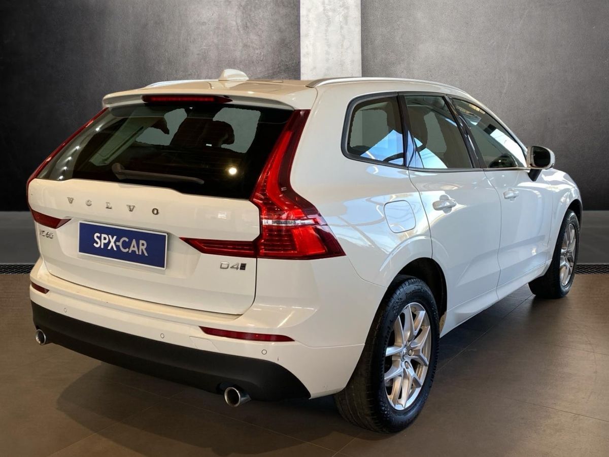 Volvo XC60, D4 AWD MOMENTUM - fotka 5