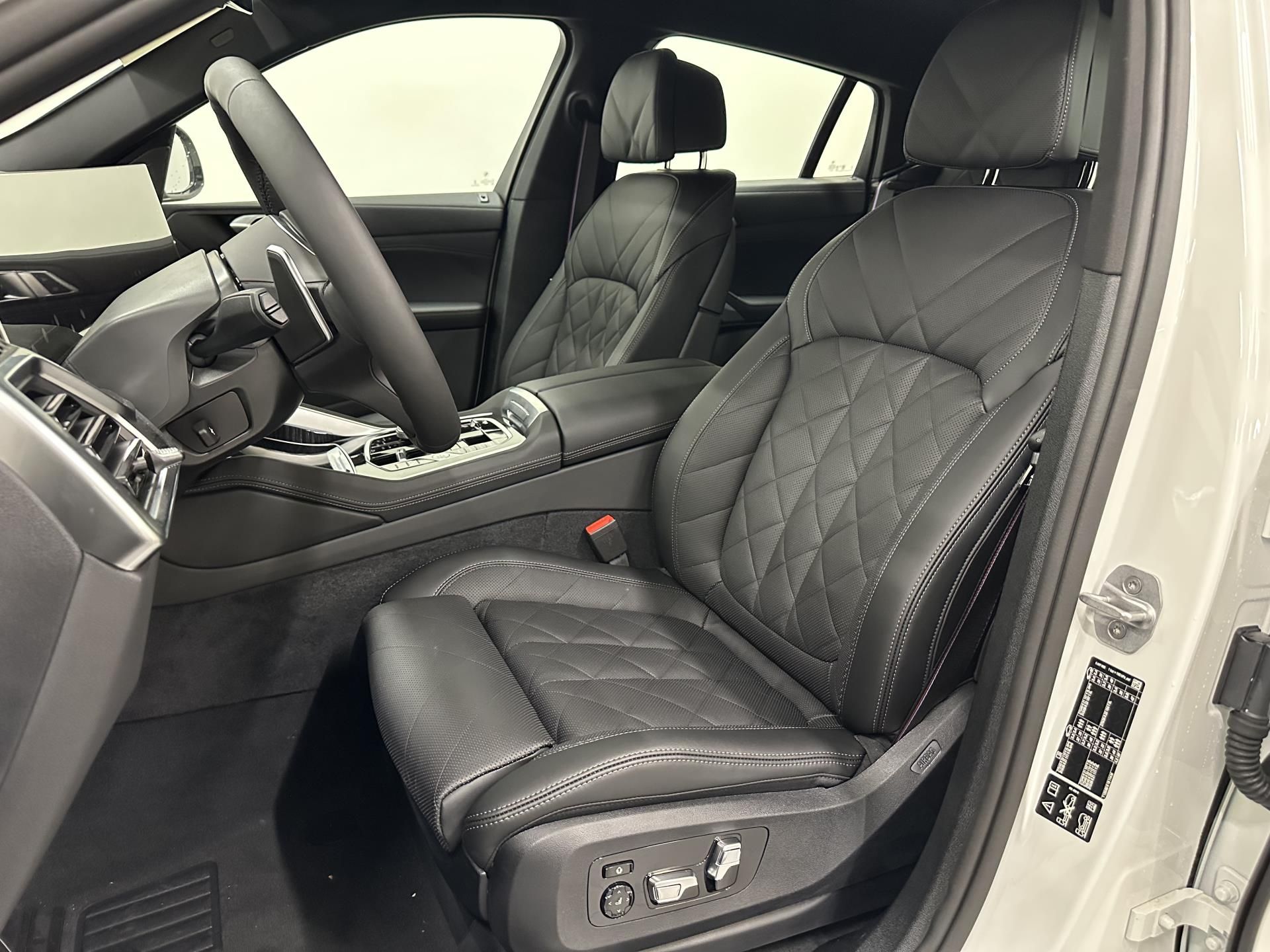 BMW X6, X6 xDrive40d - fotka 6